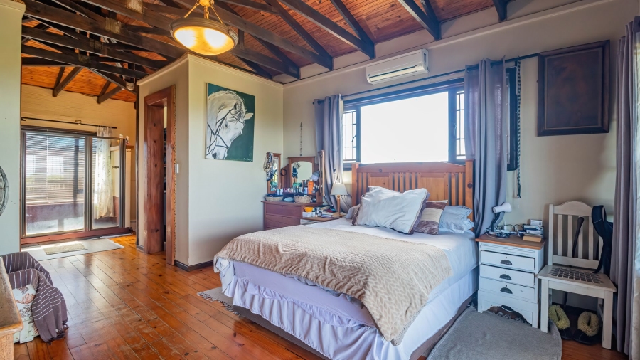 5 Bedroom Property for Sale in Lovemore Park Eastern Cape